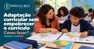 Professora orienta estudante em uma atividade de geografia adaptada com apoio visual e mapa tátil, preservando o objetivo curricular.