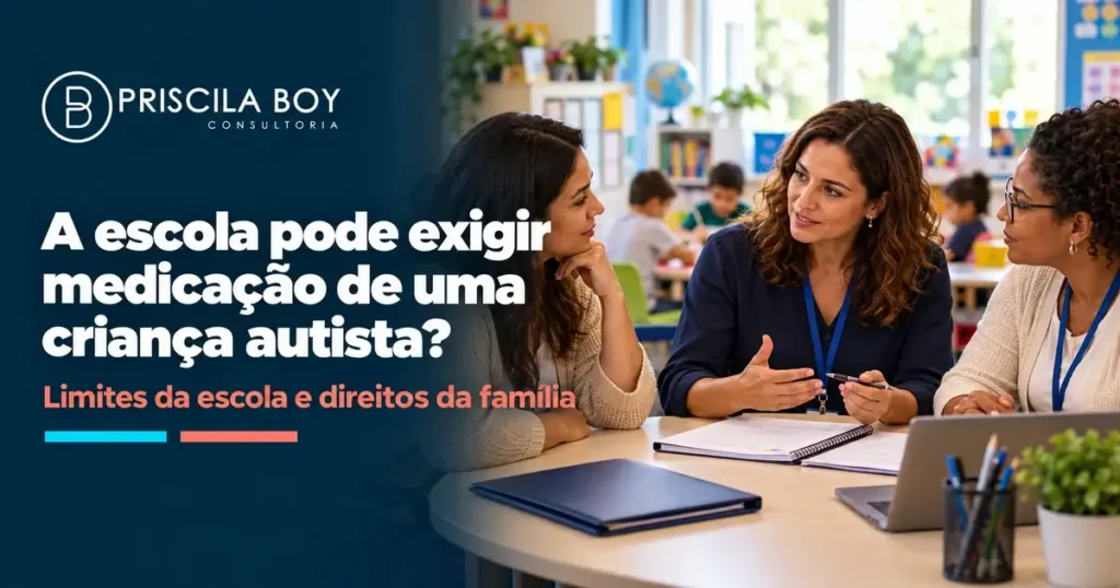 Reunião entre família e escola sobre acompanhamento de criança autista.